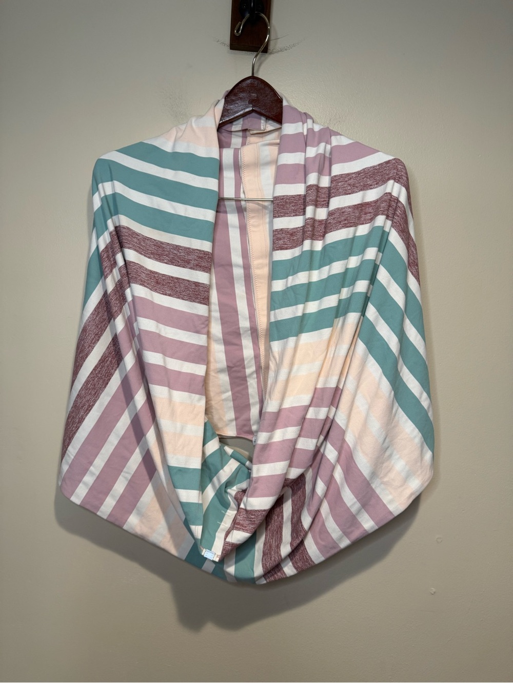Lululemon | Vinyasa Infinity Scarf Rulu Stripe O/S